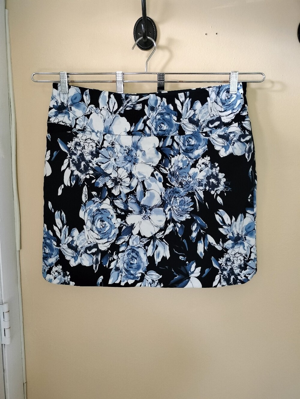 SC & Co Navy Floral 360 Tummy Control Skort XXL Pockets Stretch Vacation Tennis